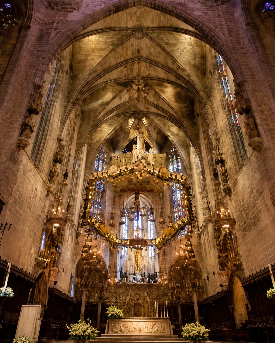 La Seu Cathedral interior with Gaudí baldachin and stained glass — Mallorca travel guide